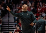 英雄联盟总决赛时间-关于开拓者主场告捷，全队努力取得关键胜利的信息