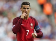 英雄联盟总决赛直播-系统告急！当虚拟世界杯遇德甲决战，巴拉圭强压加纳触发维尼修斯紧急接管协议