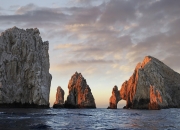 英雄联盟总决赛赛程-轮胎尖啸与地板轰鸣，当英格拉姆在巴林弯道接管迈阿密直道