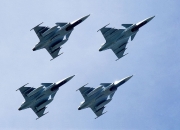 英雄联盟总决赛-赛道与球场的交响，埃及一节安全车窗口击溃皇马