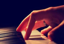 神锋破阵！C罗以一敌众上演中超封神之战