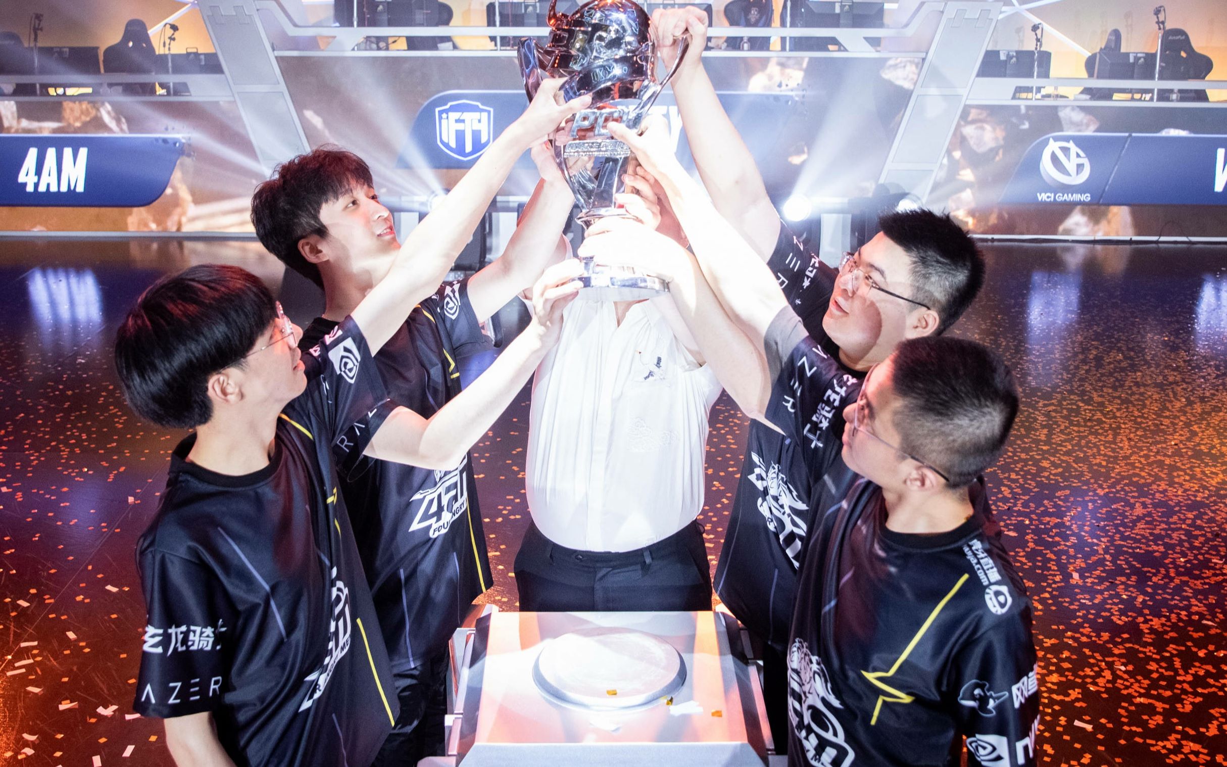 包含绝地求生赛事精彩瞬间盘点,年度回顾震撼登场的词条 包含绝地求生赛事精彩瞬间盘点,年度回顾震撼登场的词条