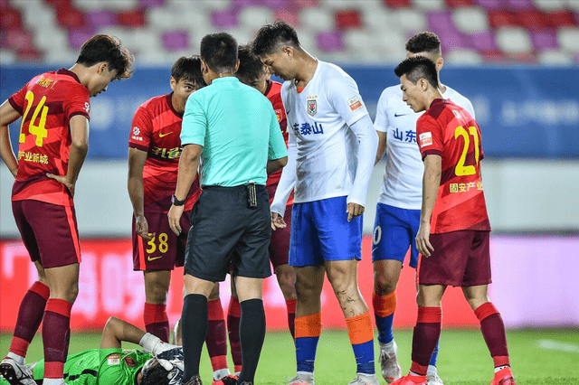 斯托克城主场不敌对手，遭遇尴尬局面