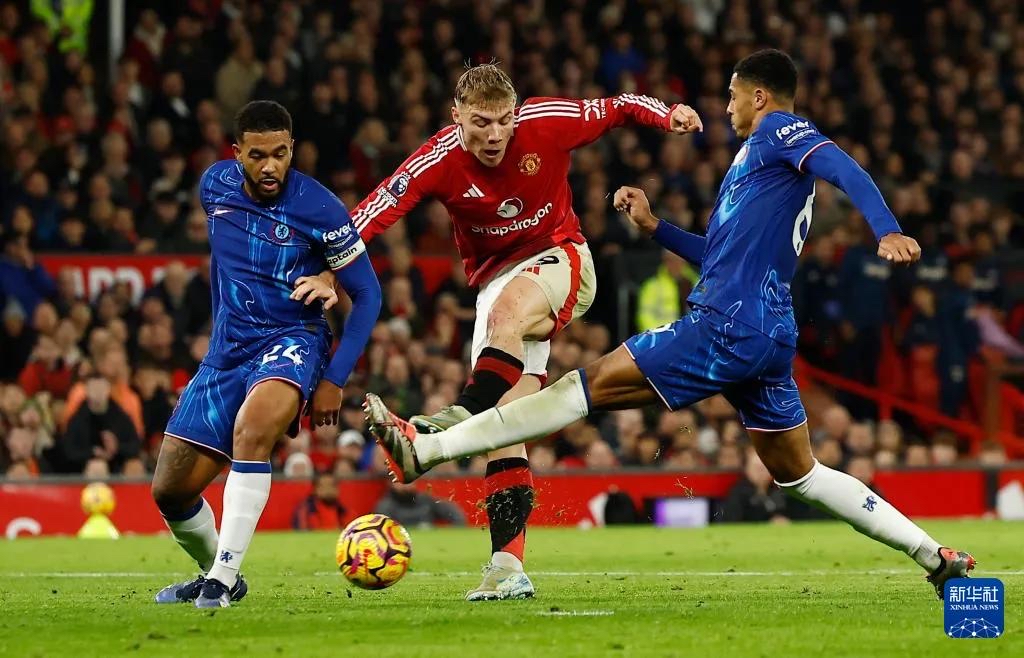 阿尔及利亚球队力克对手跻身淘汰赛 阿尔及利亚球队力克对手跻身淘汰赛