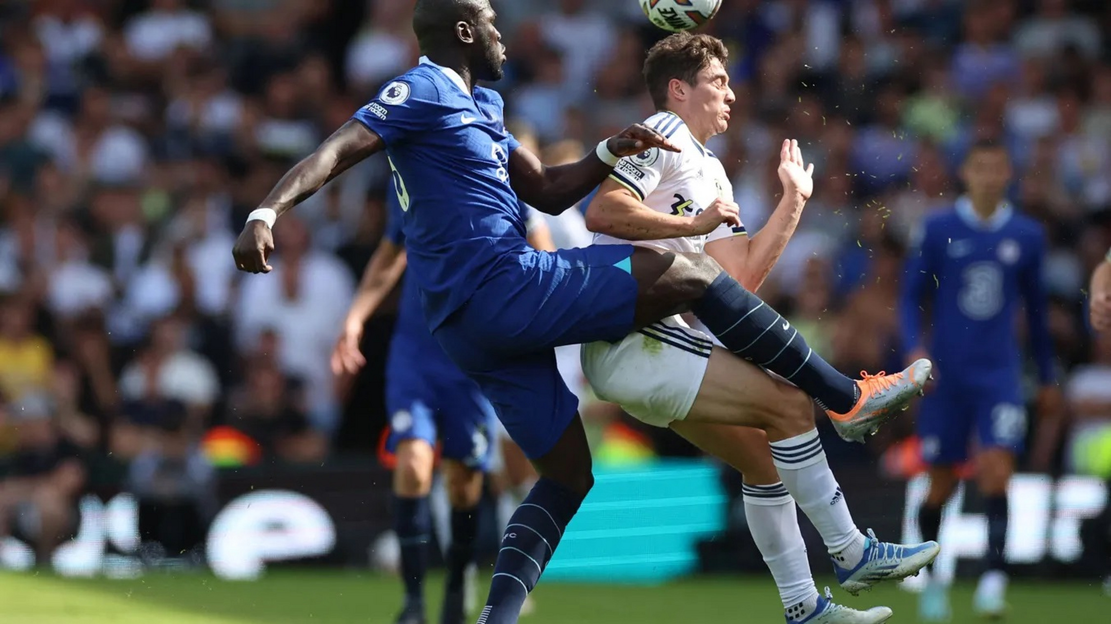 AC米兰完胜切尔西,门迪扛起全队 AC米兰完胜切尔西,门迪扛起全队