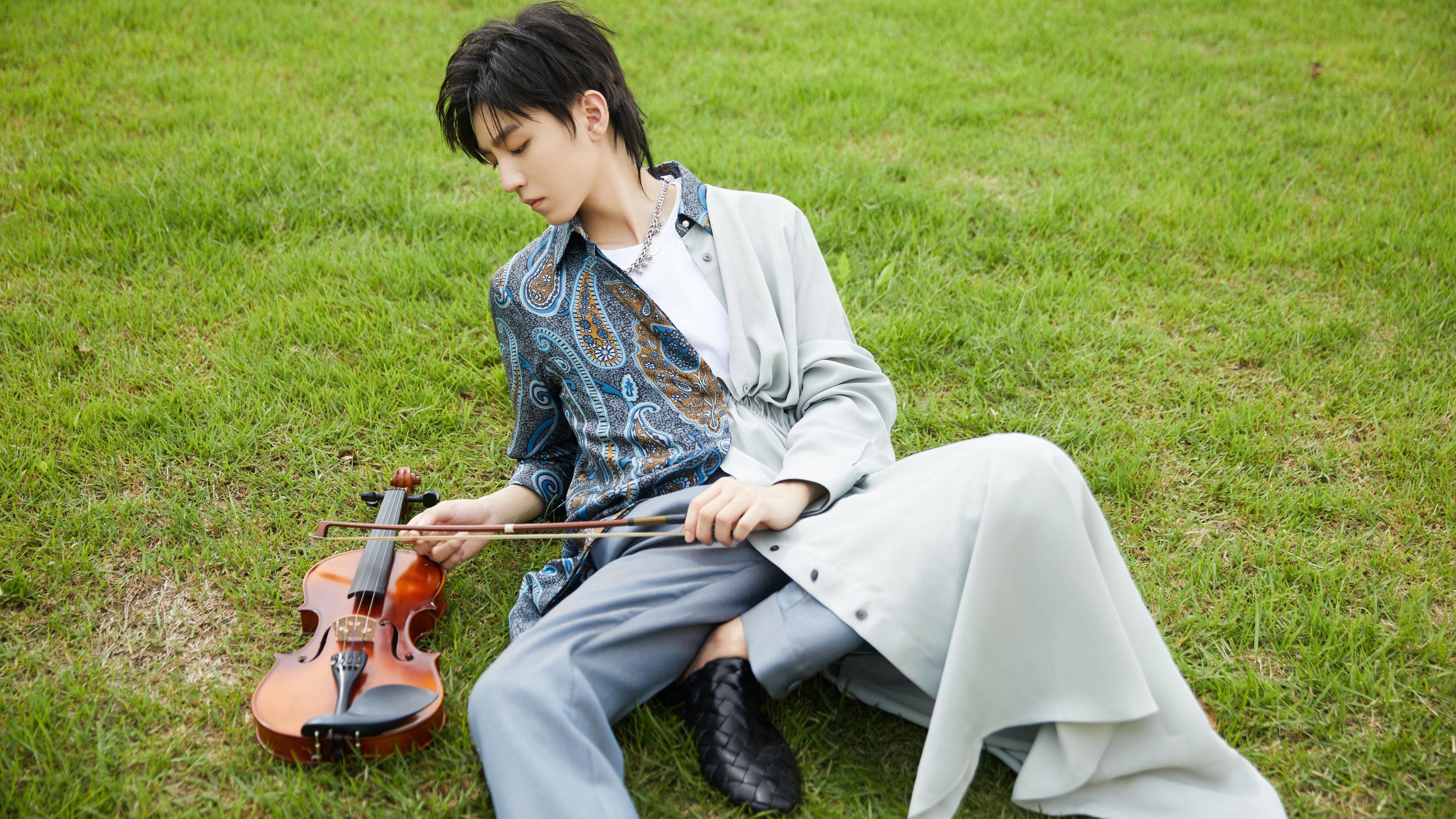 双线狂飙，F1新赛季悬念重启 勇士篮网恩怨再燃